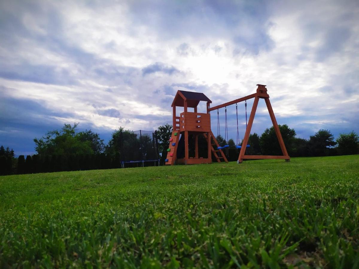Osrodek Wczasowy "Wczasy Pod Grusza" Hotel Biecz Kültér fotó