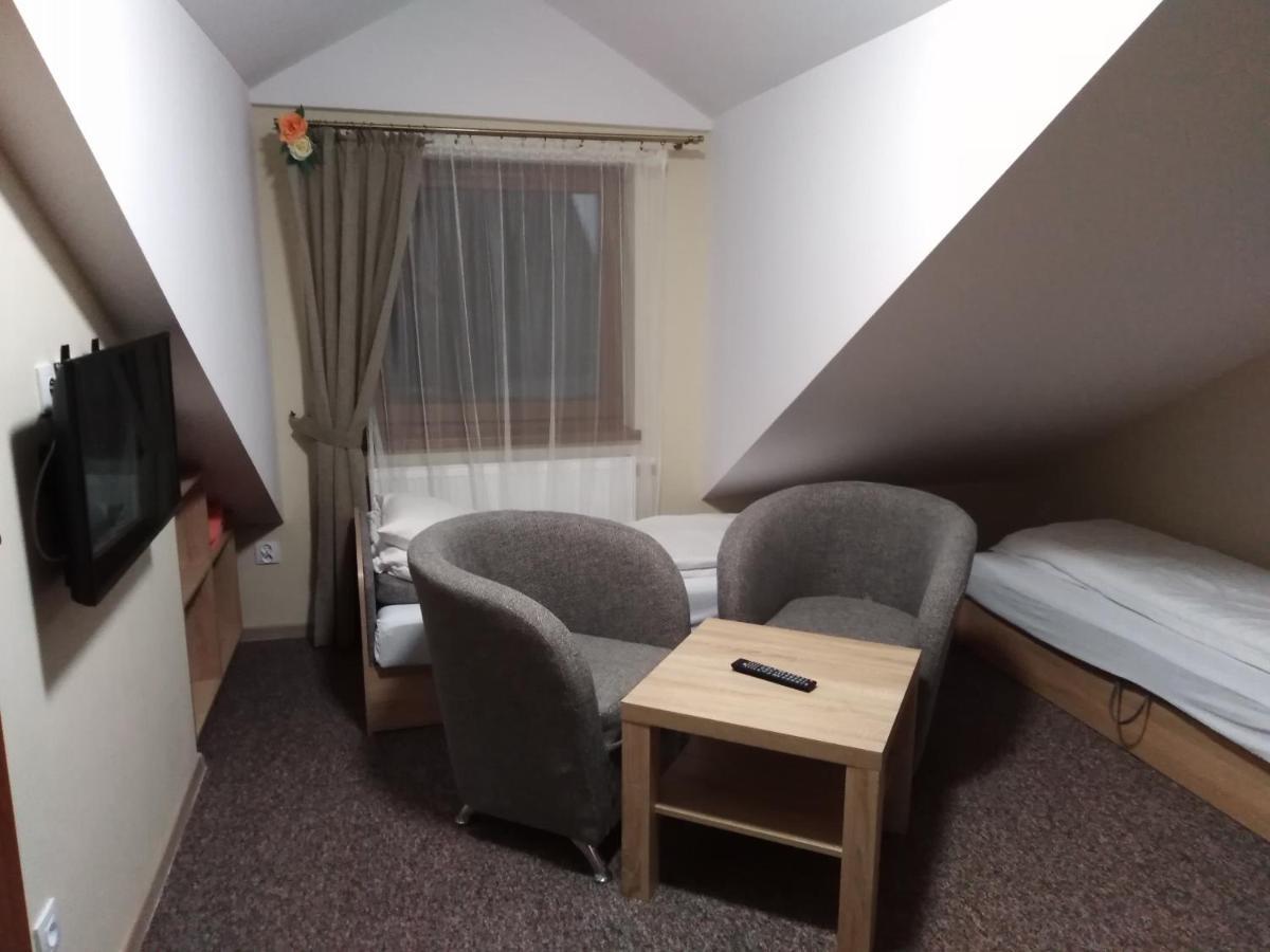 Osrodek Wczasowy "Wczasy Pod Grusza" Hotel Biecz Kültér fotó