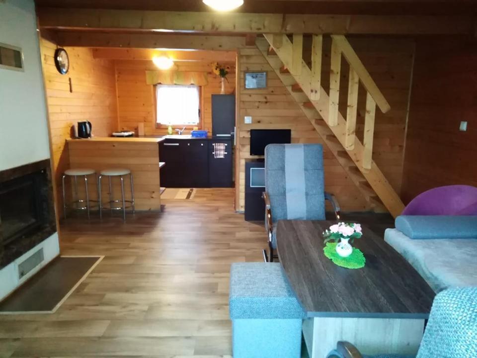 Osrodek Wczasowy "Wczasy Pod Grusza" Hotel Biecz Kültér fotó